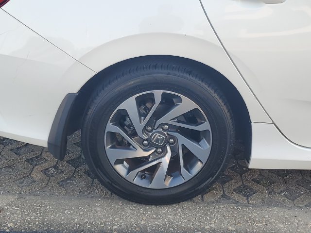 Used 2018 Honda Civic EX image 7