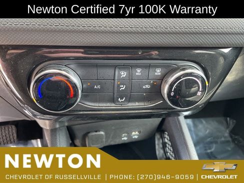 Used 2024 Chevrolet TrailBlazer LT w/ Driver Confidence Package FWD image 18
