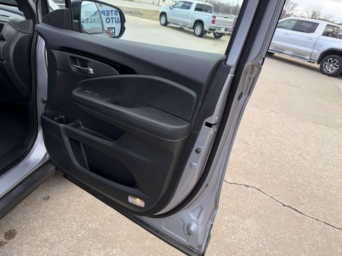 Used 2019 Honda Passport Touring image 18