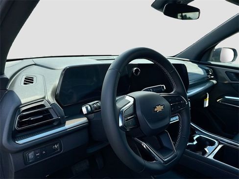 New 2026 Chevrolet Traverse LT w/ LPO, Floor Liner Package image 12