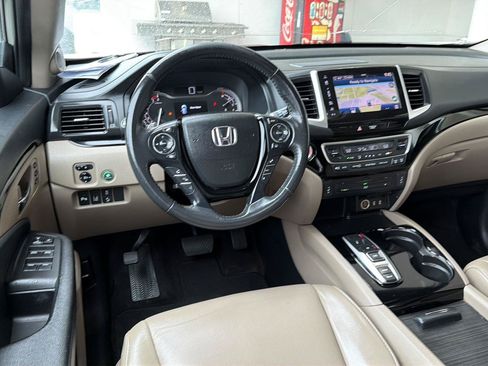 Used 2017 Honda Pilot Touring image 21