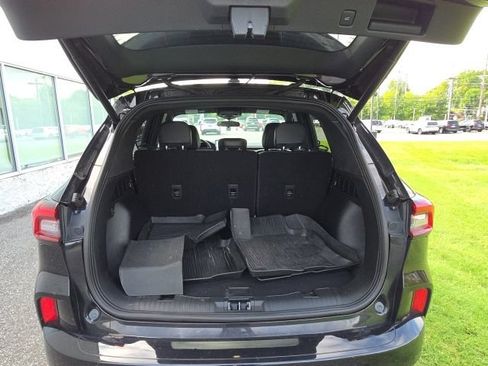 Used 2024 Ford Escape ST-Line w/ Tech Pack #1 AWD/4WD image 11