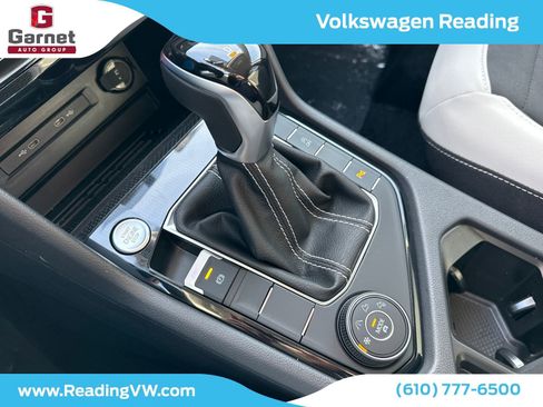 New 2026 Volkswagen Taos SE image 17