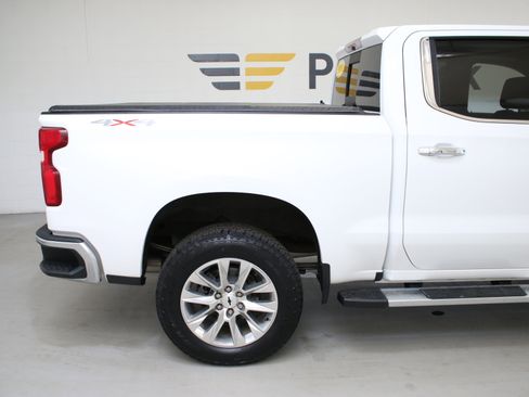 Used 2019 Chevrolet Silverado 1500 LTZ w/ LTZ Plus Package AWD/4WD image 11