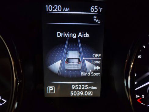 Used 2014 Nissan Rogue SV w/ SV Premium Package image 30