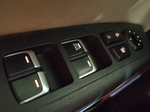 Used 2019 Kia Soul FWD image 27
