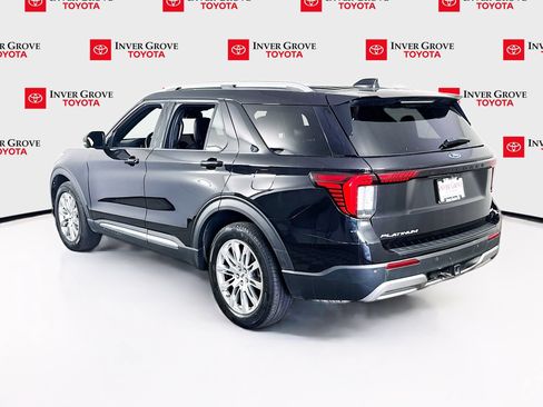 Used 2025 Ford Explorer Platinum AWD/4WD image 7