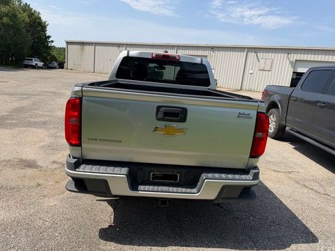 Used 2015 Chevrolet Colorado Z71 AWD/4WD image 6