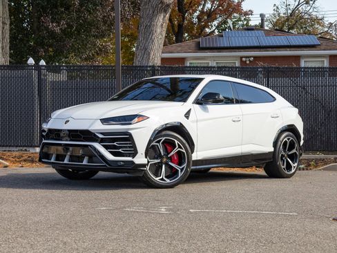 Used 2019 Lamborghini Urus image 10