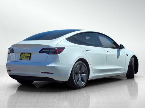 Used 2023 Tesla Model 3 Standard Range RWD image 5
