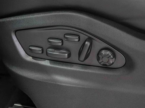 Used 2025 Porsche Cayenne Turbo AWD/4WD image 20