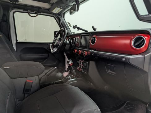 Used 2022 Jeep Wrangler Unlimited Rubicon AWD/4WD image 17