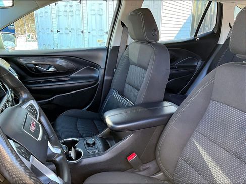 Used 2022 GMC Terrain SLE w/ Driver Convenience Package image 10