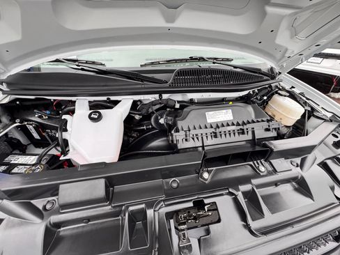 Used 2025 Chevrolet Express 2500 Extended w/ Communications Package image 29