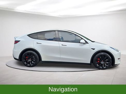 Used 2021 Tesla Model Y Long Range AWD/4WD image 8
