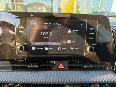 Used 2023 Kia Sportage LX image 2