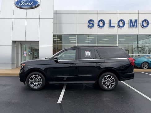 Certified 2025 Ford Expedition Active image 9