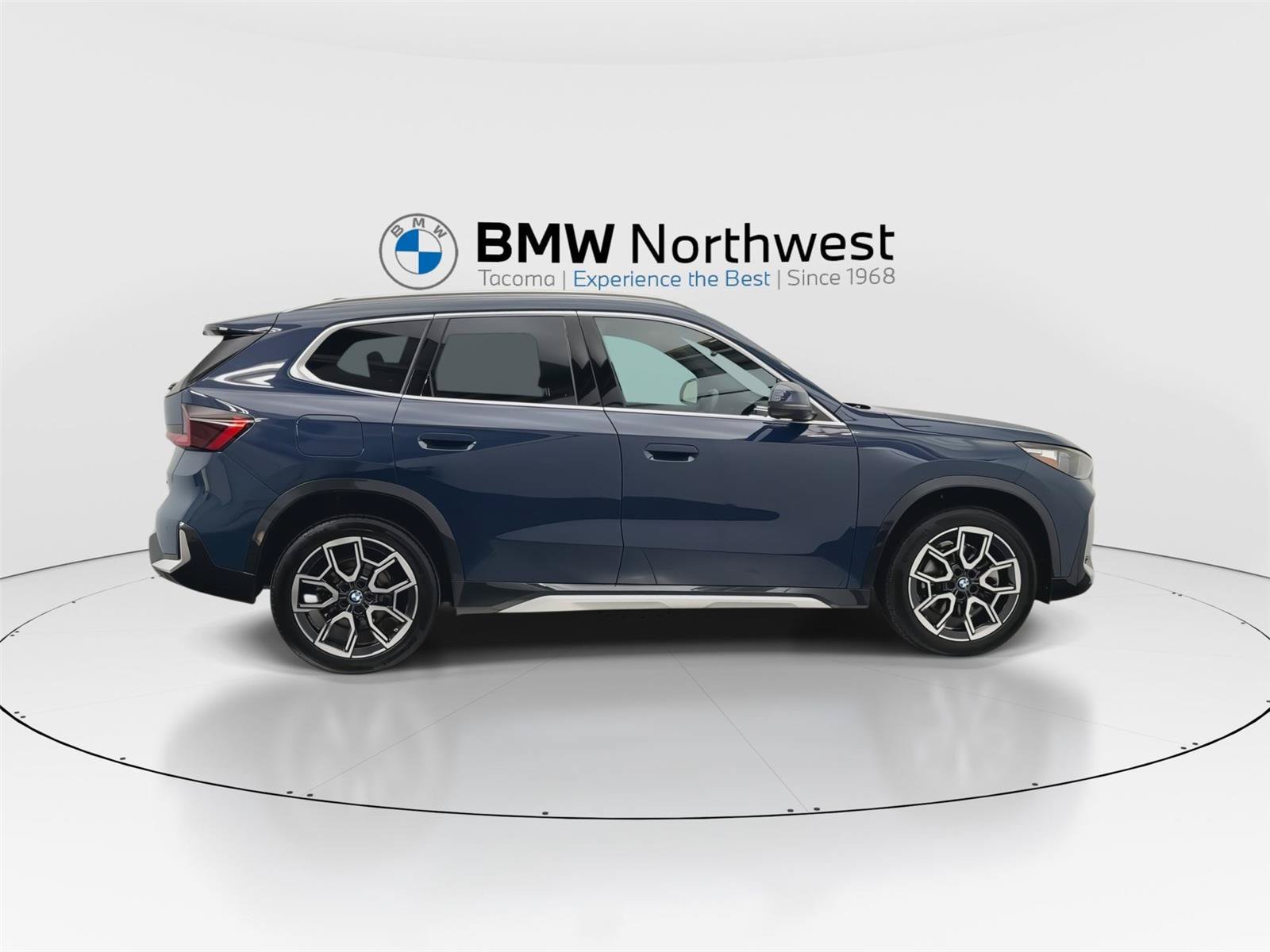 Used 2026 BMW X1 xDrive28i w/ Convenience Package AWD/4WD image 4