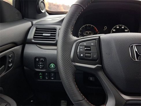 Certified 2025 Honda Ridgeline TrailSport+ image 22