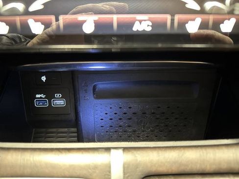 Used 2023 Genesis GV80 3.5T image 25