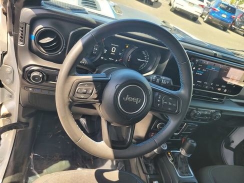Used 2024 Jeep Wrangler Unlimited Rubicon 4xe AWD/4WD image 30