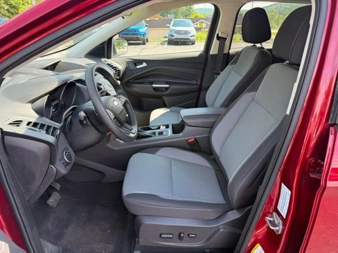 Used 2017 Ford Escape SE AWD/4WD image 10