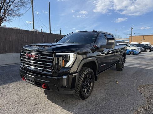 Used 2024 GMC Sierra 3500 AT4 w/ AT4 Premium Plus Package image 5