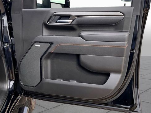 Used 2025 GMC Sierra 2500 AT4 AWD/4WD image 23
