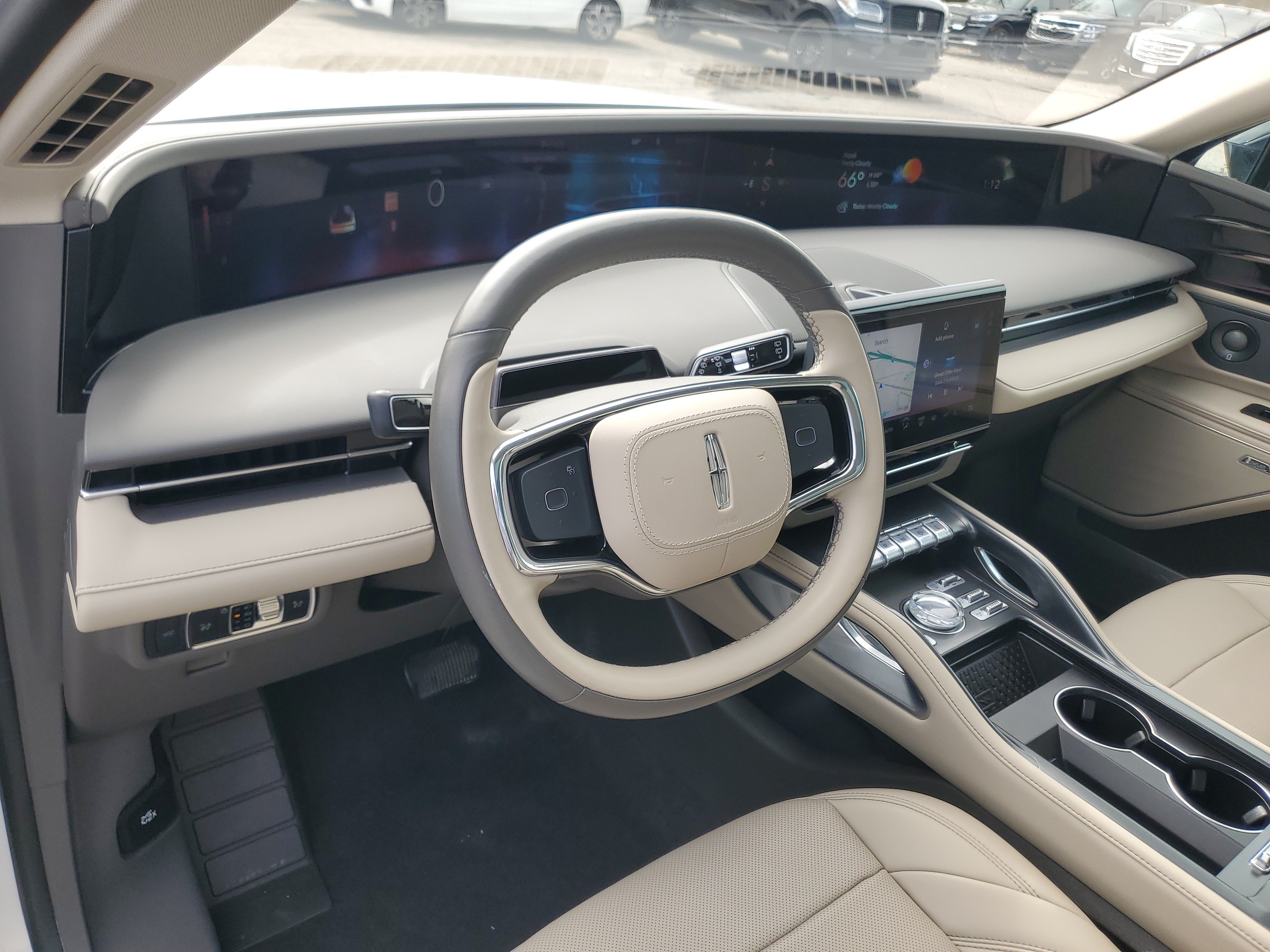 Used 2025 Lincoln Nautilus Premier w/ Equipment Group 102A AWD/4WD image 13