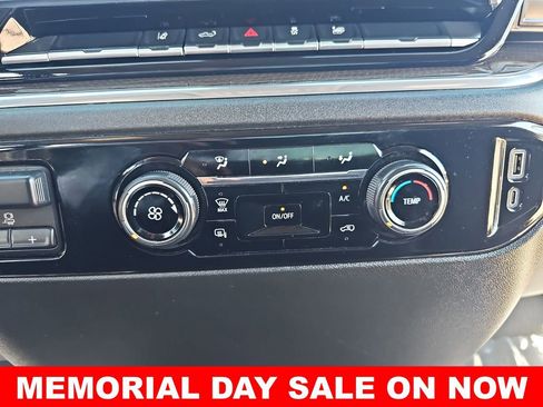Used 2024 Chevrolet Silverado 2500 LT AWD/4WD image 24