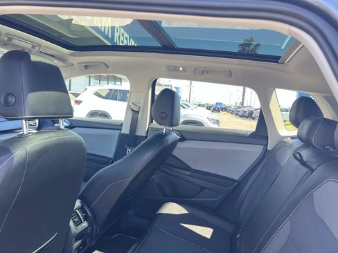 Used 2023 Volkswagen Taos SE w/ Panoramic Sunroof Package AWD/4WD image 22