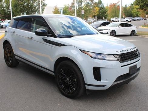 Used 2025 Land Rover Range Rover Evoque S image 10