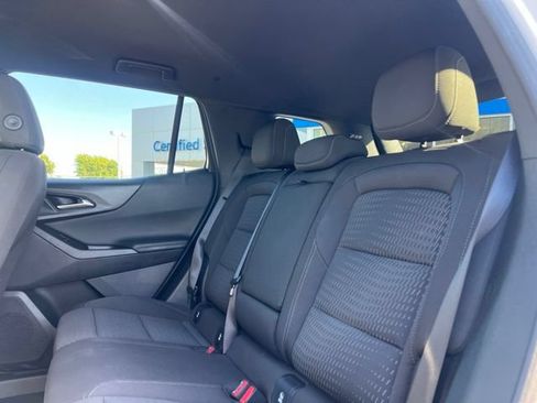 Used 2025 Chevrolet Equinox LT AWD/4WD image 18