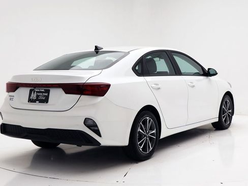 Used 2024 Kia Forte LXS image 9