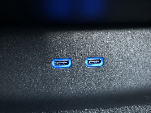 Used 2025 Mercedes-Benz C 36 AMG S image 24