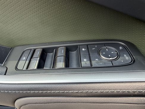Used 2025 Lexus GX 550 AWD/4WD image 14