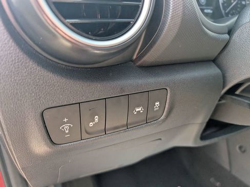 Used 2018 Hyundai Kona SEL w/ SEL Tech Package 02 image 16