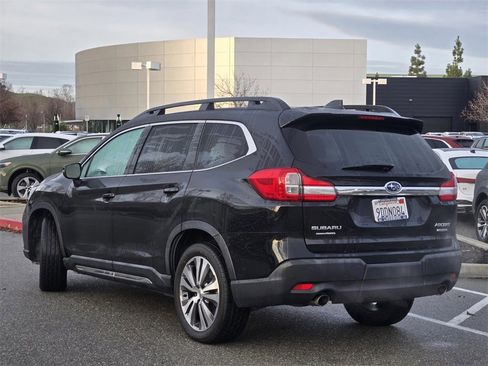 Used 2022 Subaru Ascent Limited image 8