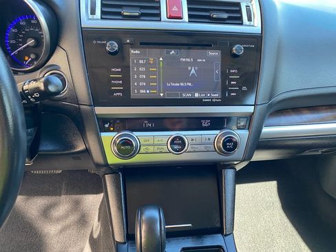 Used 2017 Subaru Outback 2.5i Limited image 21