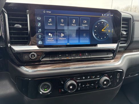 Used 2023 Chevrolet Silverado 1500 LT image 9