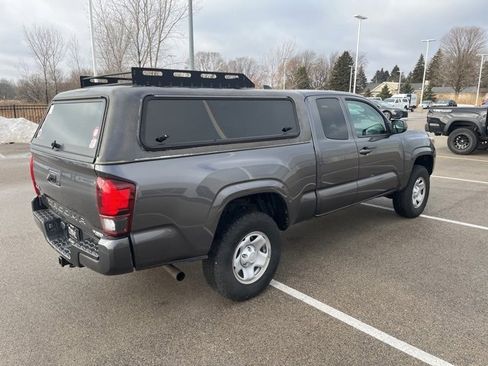 Used 2022 Toyota Tacoma SR image 14