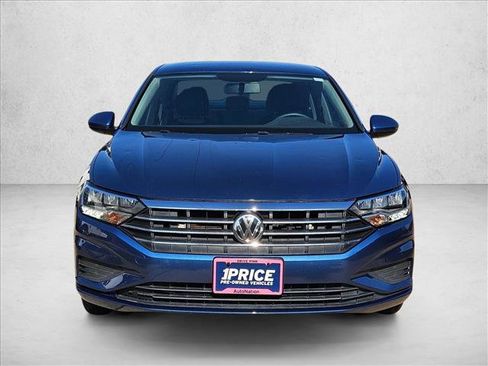 Used 2020 Volkswagen Jetta FWD image 2