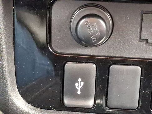 Used 2019 Mitsubishi Outlander ES image 27