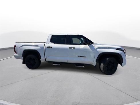 Used 2023 Toyota Tundra SR5 w/ SR5 Convenience Package AWD/4WD image 5