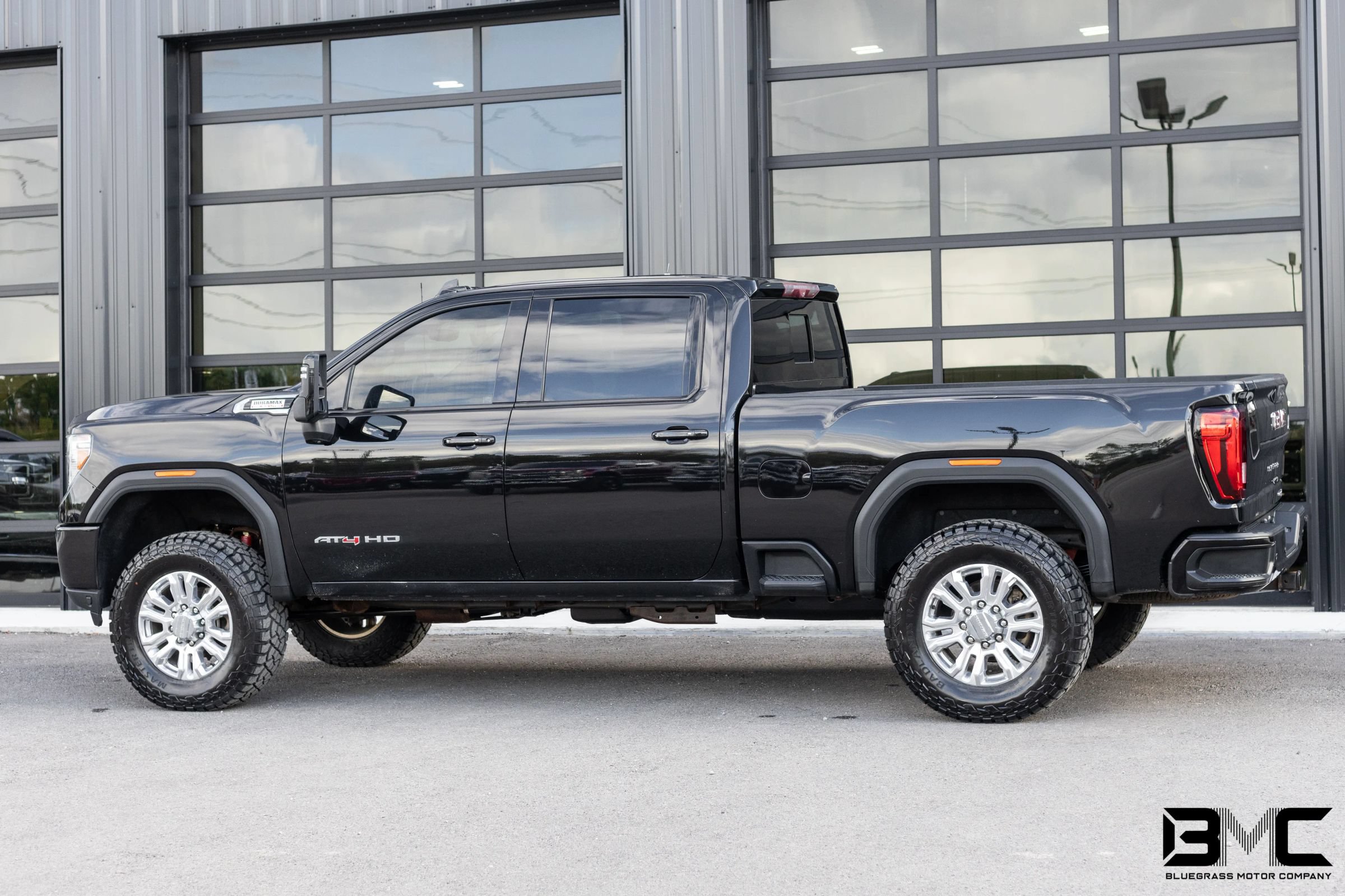 Used 2021 GMC Sierra 2500 AT4 w/ AT4 Preferred Package AWD/4WD image 5