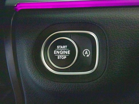 Used 2025 Mercedes-Benz GLE 350 4MATIC image 25