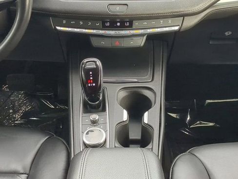 Used 2023 Cadillac XT4 Premium Luxury AWD/4WD image 18