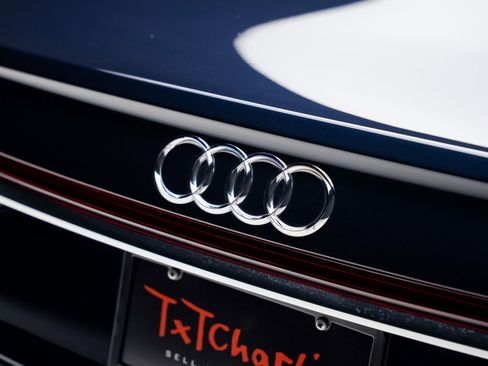 Used 2024 Audi S8 image 29