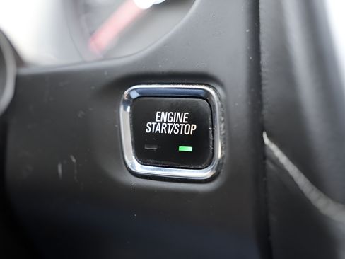 Used 2019 GMC Acadia SLE FWD image 30