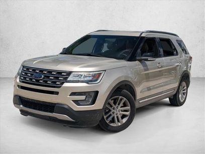 Used 2017 Ford Explorer XLT w/ Equipment Group 201A